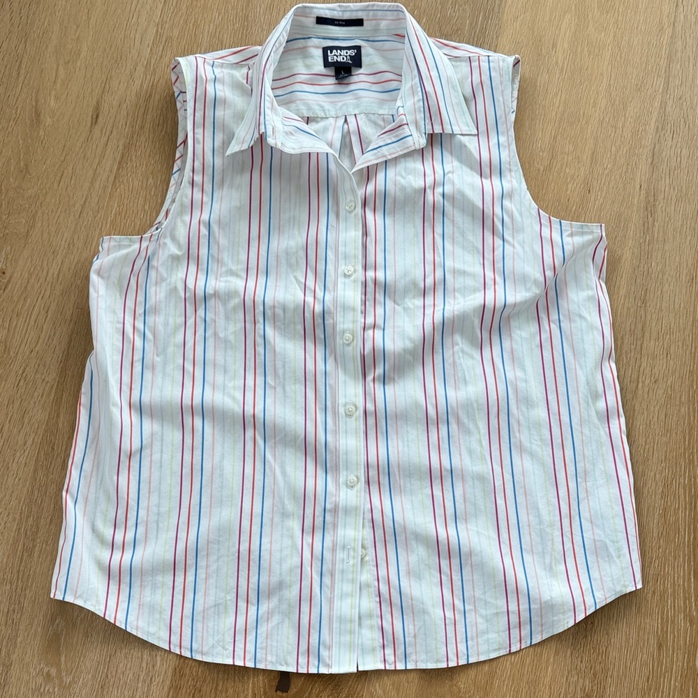 🥰Lands End Sleeveless No Iron women’s button down. Size L